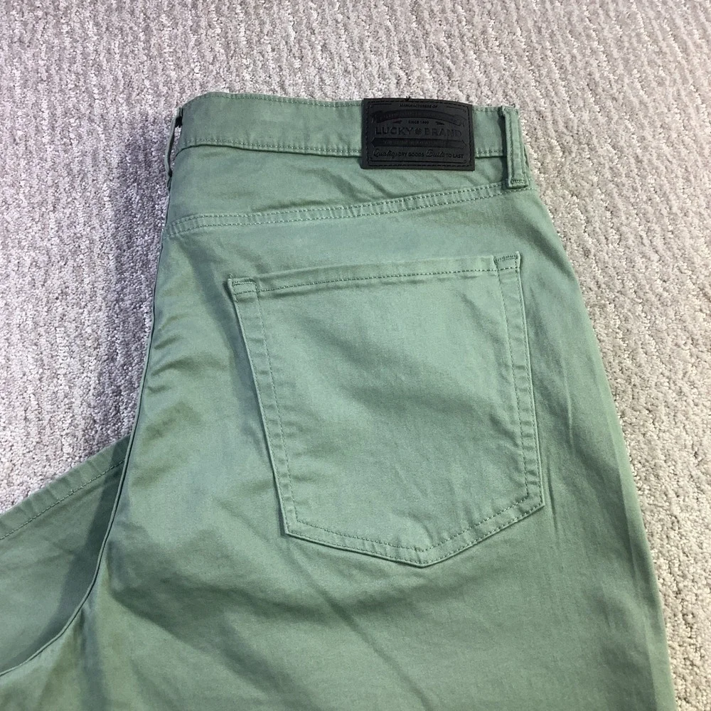 Lucky Brand 410 Athletic Straight Sage Green Advanced Stretch Pants 38 x 30 NWT